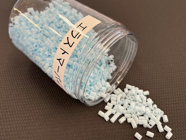 キクチシング人気No.1：グミのような柔らかさで首元に吸い付くエラストマーパイプ素材